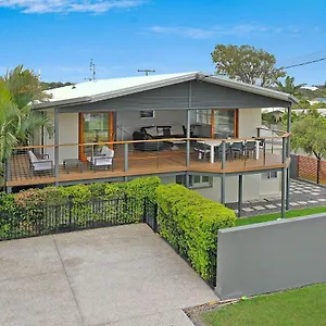 1 Rowell Street Battery Hill Qld Holiday home