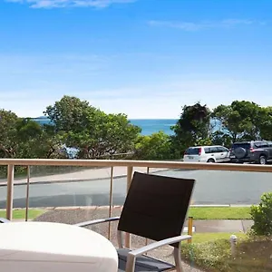 Seacrest Unit 1 Moffat Qld Holiday home