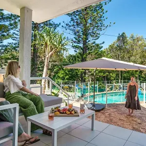 Four Pines Shelly Retreat Holiday home